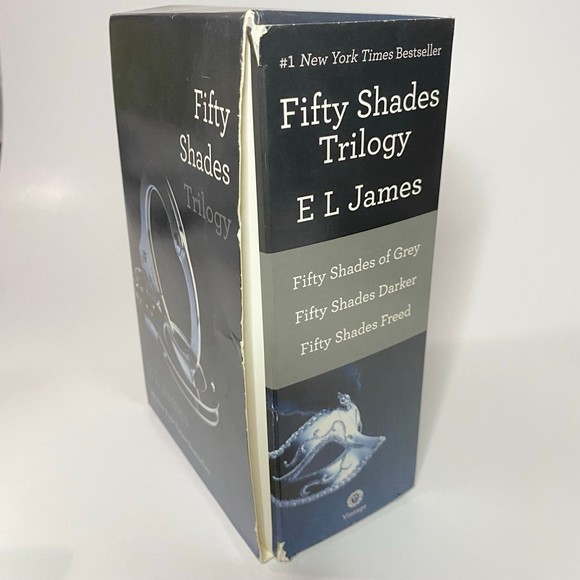 Fifty Shades of Grey, Freed and Darker Fantasy Erotica Bundle - Picture 3 of 4